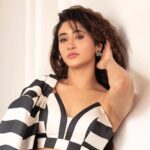 shivangi joshi net worth