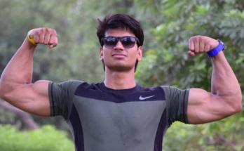 varun yadav laila age