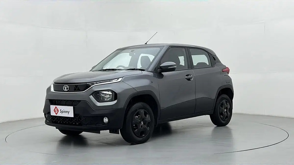 tata punch on road price
