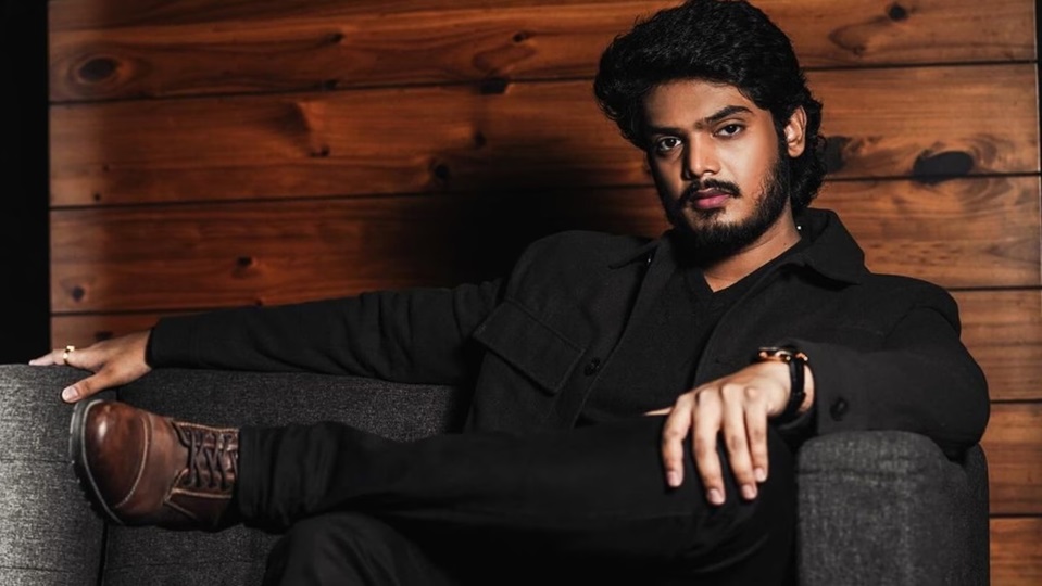 akash puri age