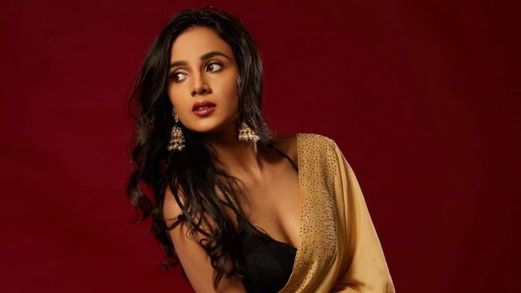 sayali salunkhe age
