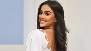 sayali salunkhe age