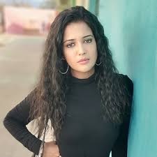 gulki joshi age