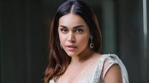 naila grewal age