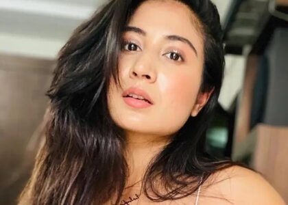 shreya kalra age