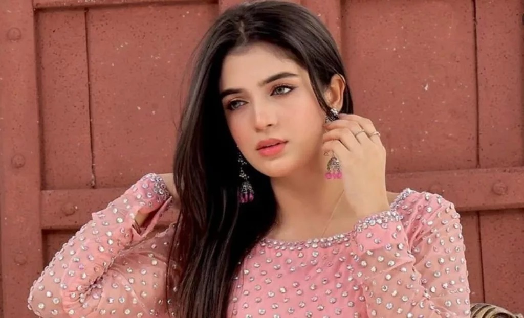 laiba khan age