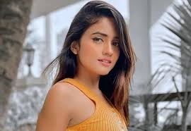 nisha guragain age