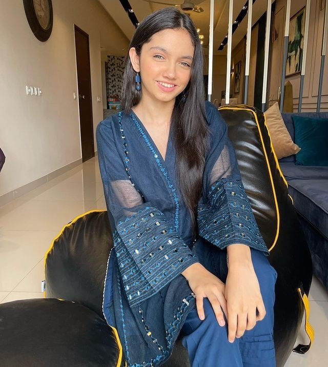 aina asif age