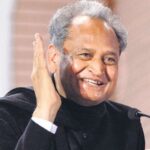 ashok gehlot age