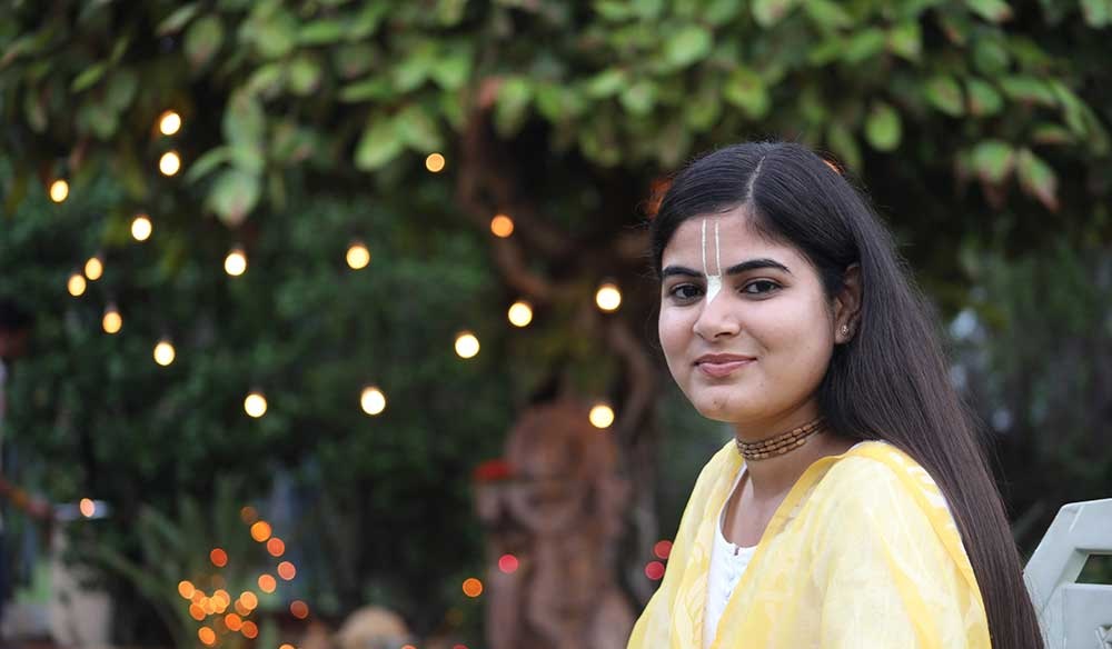 devi chitralekha age