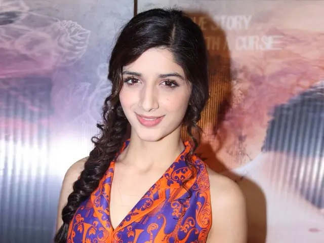mawra hocane age