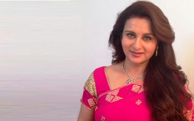 poonam dhillon age