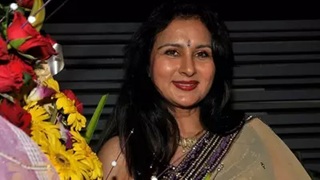 poonam dhillon age
