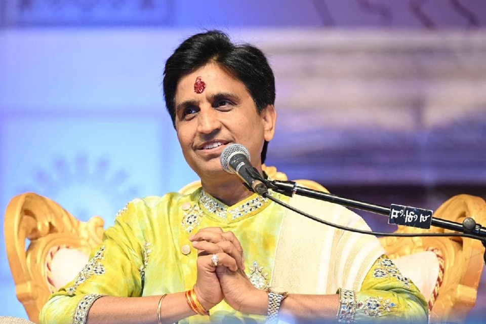 kumar vishwas age