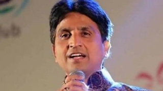 kumar vishwas age