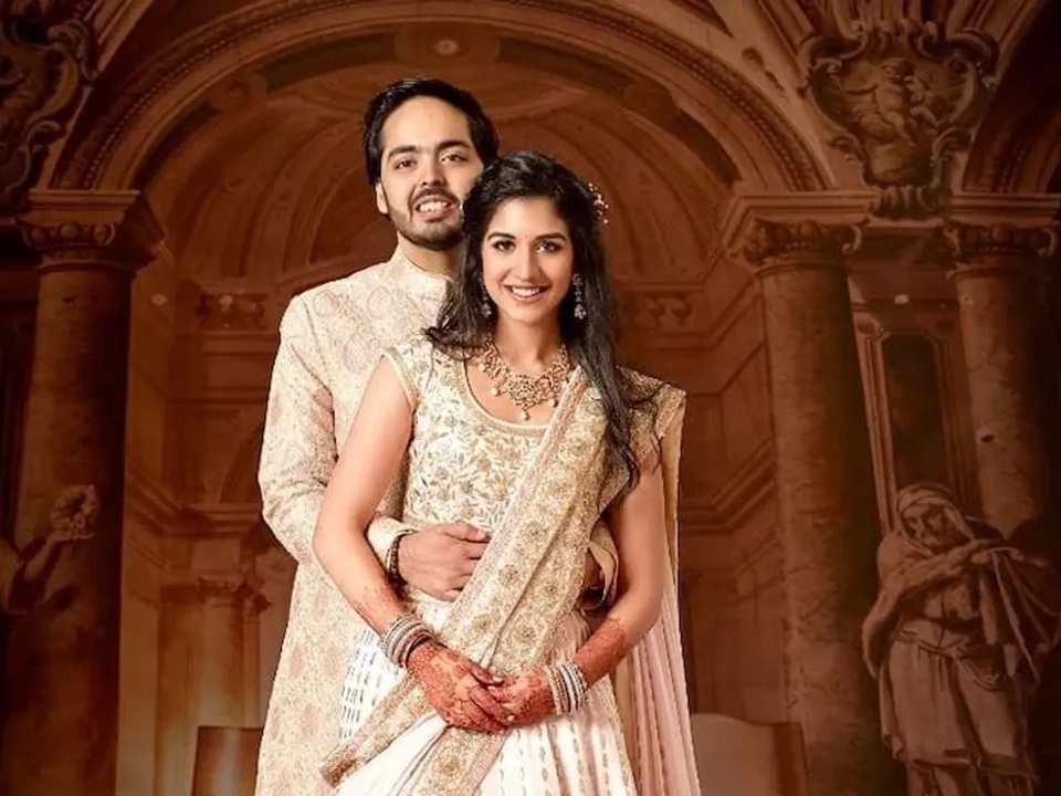 radhika merchant net worth