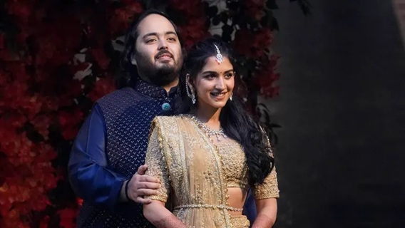 radhika merchant net worth