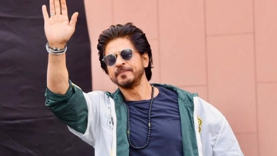 net worth of shahrukh khan