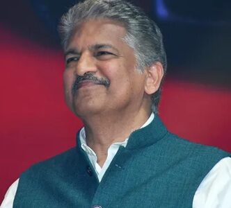 anand mahindra net worth