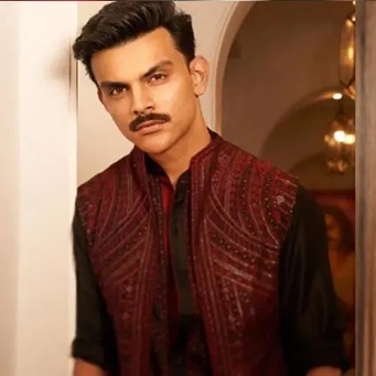 veer pahariya net worth
