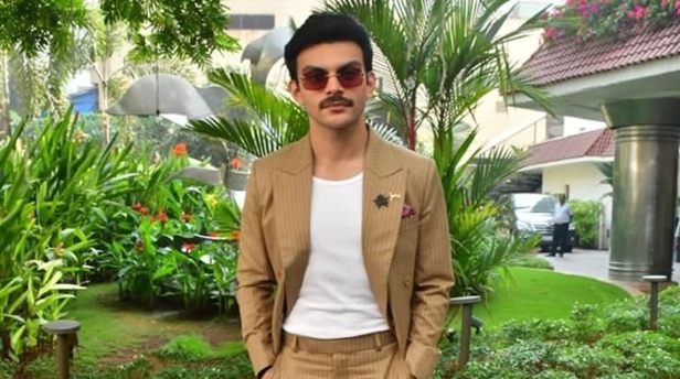 veer pahariya net worth