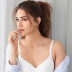 kriti sanon net worth in rupees