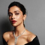 deepika padukone net worth in rupees