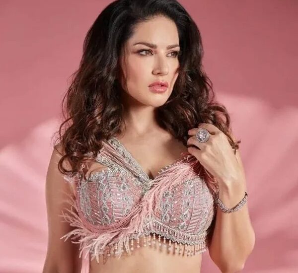 sunny leone net worth