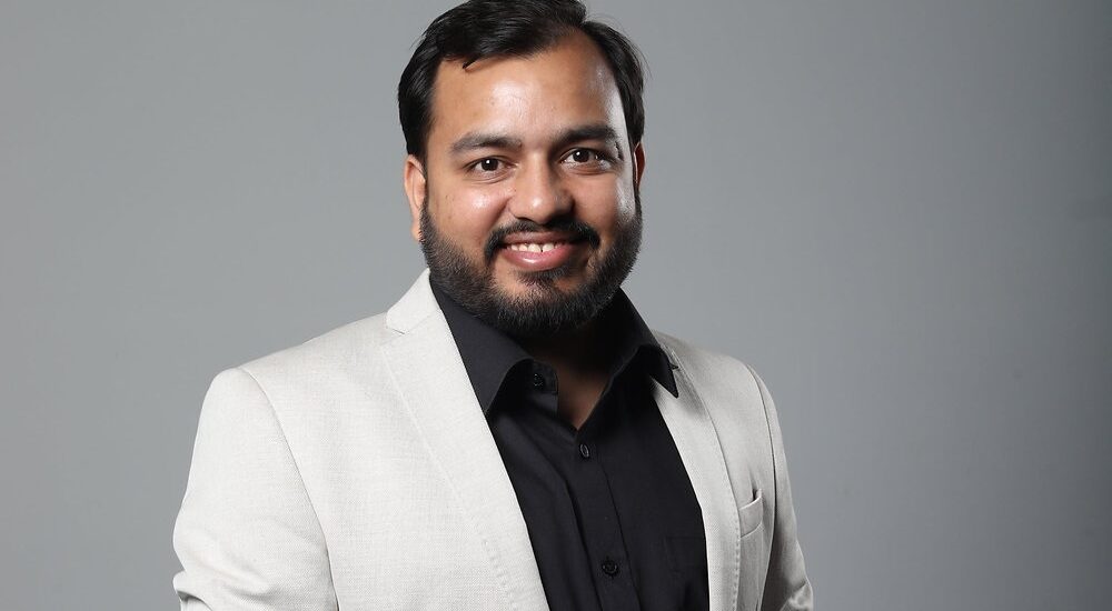 alakh pandey net worth in rupees