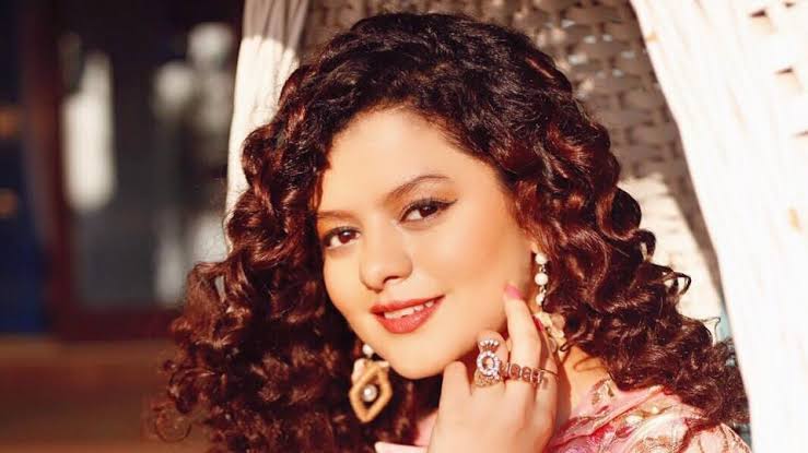 palak muchhal net worth