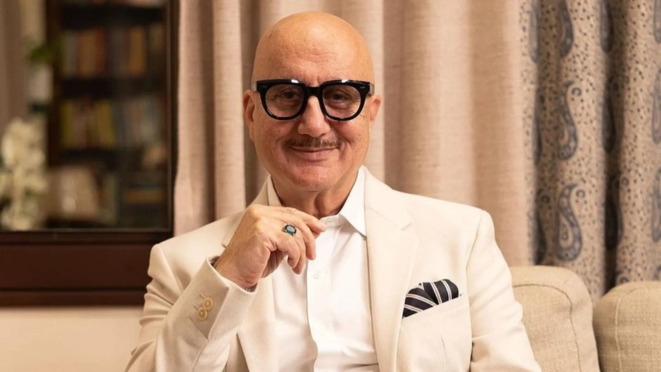 anupam kher net worth