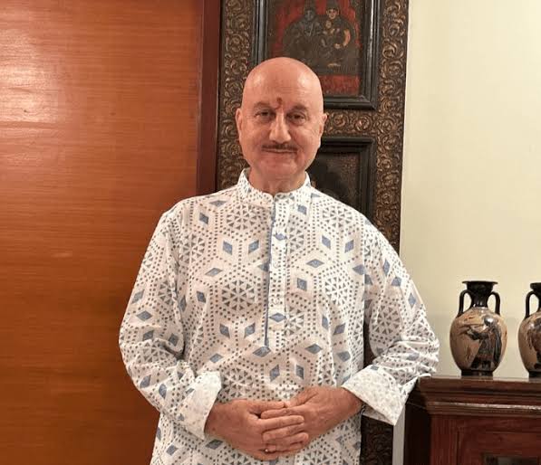 anupam kher net worth