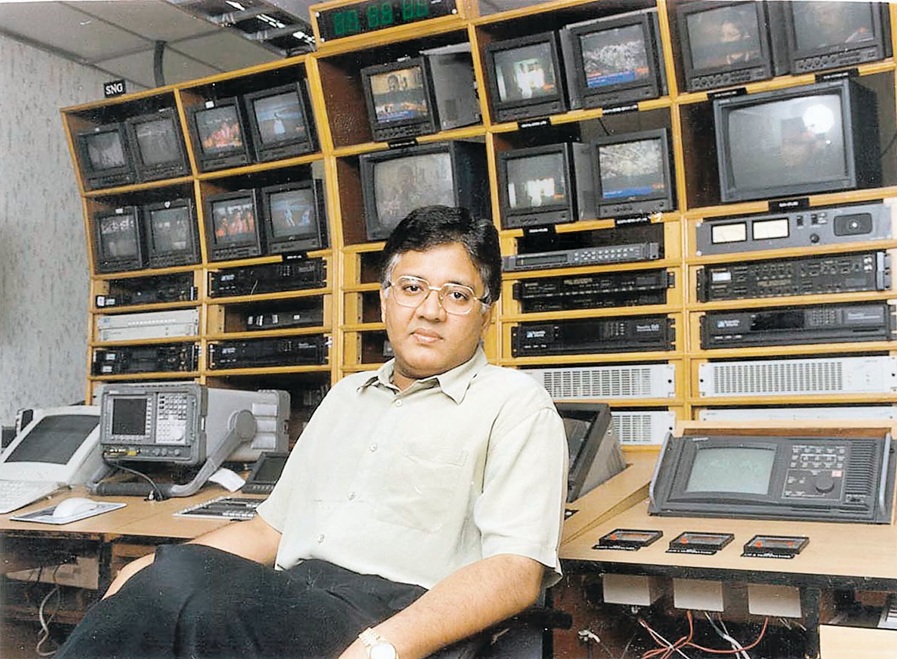 kalanithi maran net worth