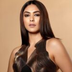 mrunal thakur net worth