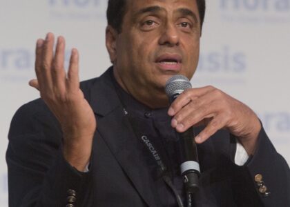 ronnie screwvala net worth