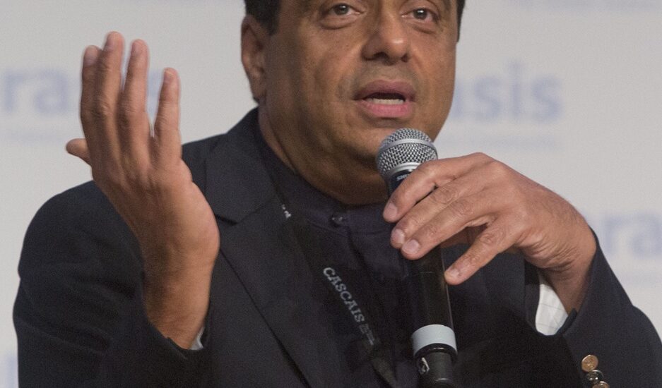 ronnie screwvala net worth